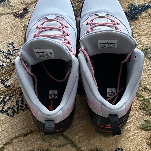 2019 Jordan Velocity’s Wolf Grey & Infrared - Picture 7 of 7
